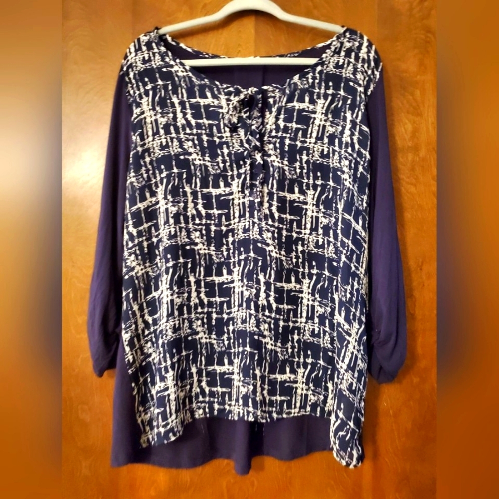 Ava James Blue Abstract Design Long sleeve top size XL
